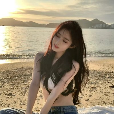 背后的她，眼前的我